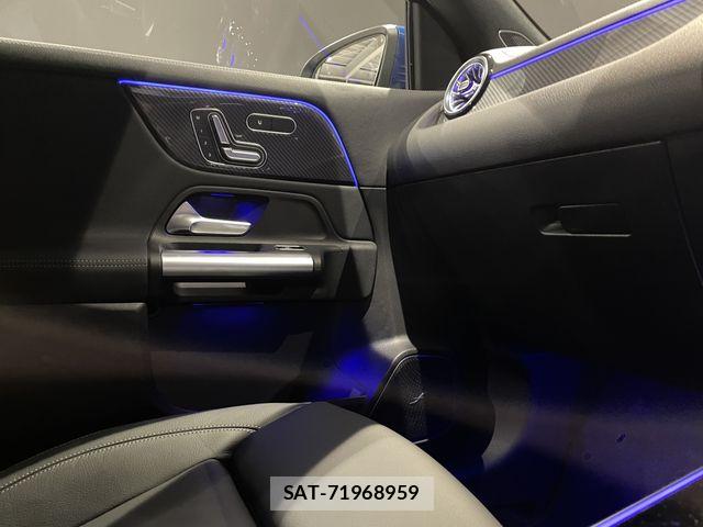 Mercedes Benz GLA-CLASS 2025-02 8158798-13