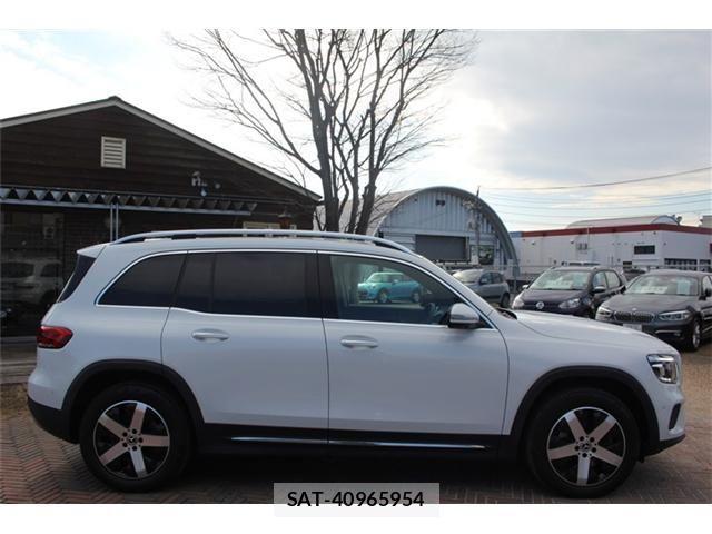 Mercedes Benz GLB-CLASS 2020-10 3015289-1