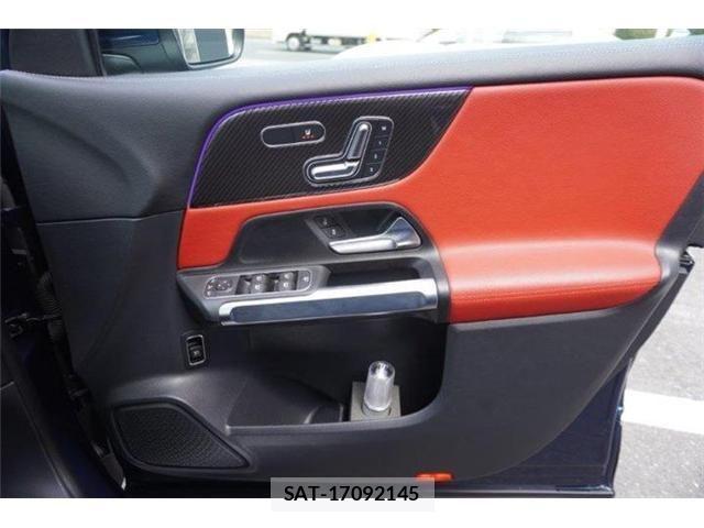 Mercedes Benz GLB-CLASS 2023-04 3907563-28