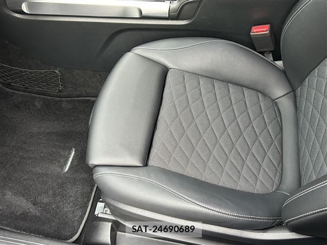 Mercedes Benz GLB-CLASS 2020-09 6012884-16