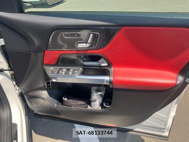 Mercedes Benz GLB-CLASS 2020-10 6995610-19