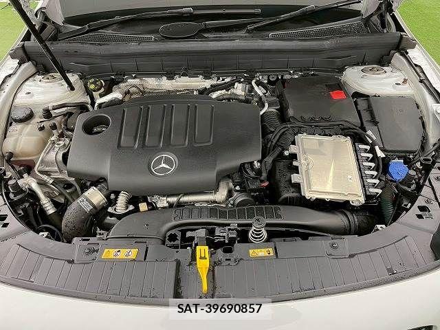 Mercedes Benz GLB-CLASS 2021-09 7215747-19