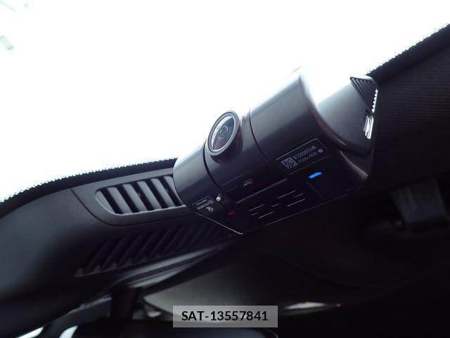 Mercedes Benz GLB-CLASS 2021-06 7221646-14