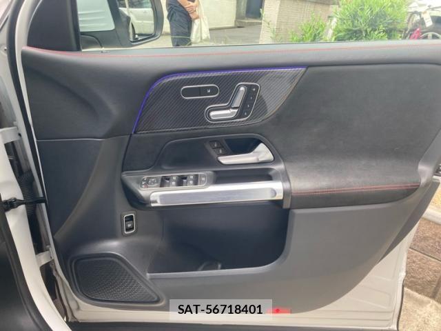 Mercedes Benz GLB-CLASS 2022-04 7618032-22