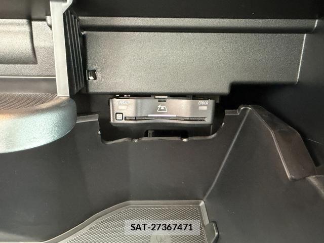 Mercedes Benz GLB-CLASS 2025-08 7877723-9