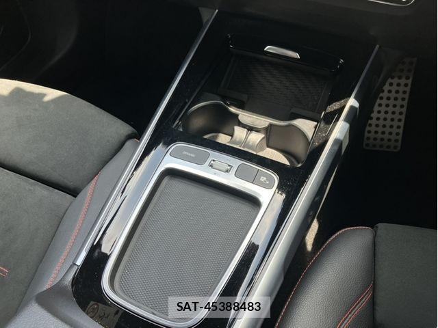 Mercedes Benz GLB-CLASS 2024-03 8074552-8