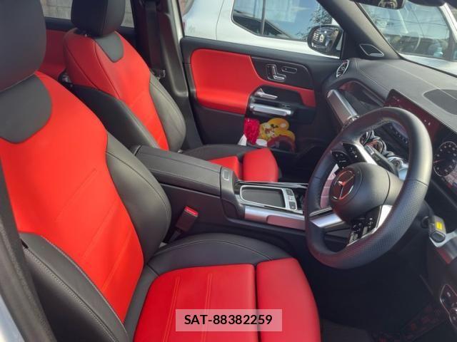 Mercedes Benz GLB-CLASS 2023-12 8100394-12
