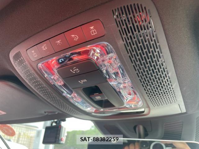 Mercedes Benz GLB-CLASS 2023-12 8100394-24