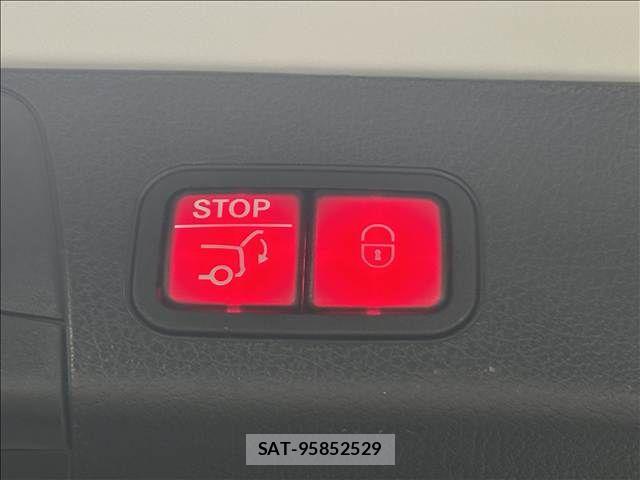 Mercedes Benz GLB-CLASS 2023-12 8100396-10