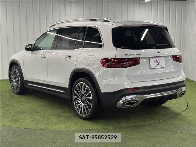 Mercedes Benz GLB-CLASS 2023-12 8100396-16