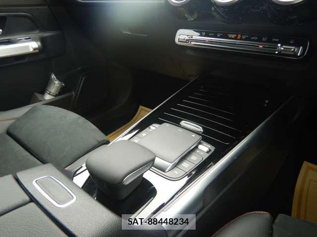 Mercedes Benz GLB-CLASS 2023-08 8131190-11