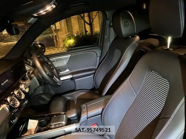 Mercedes Benz GLB-CLASS 2022-10 8208688-9