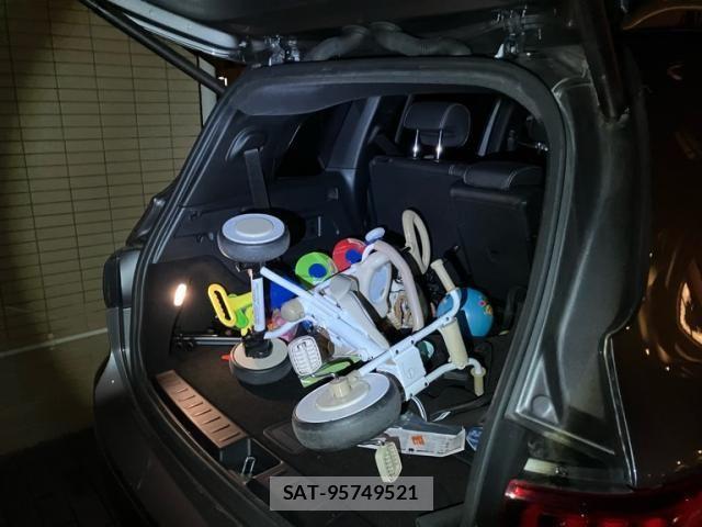 Mercedes Benz GLB-CLASS 2022-10 8208688-11