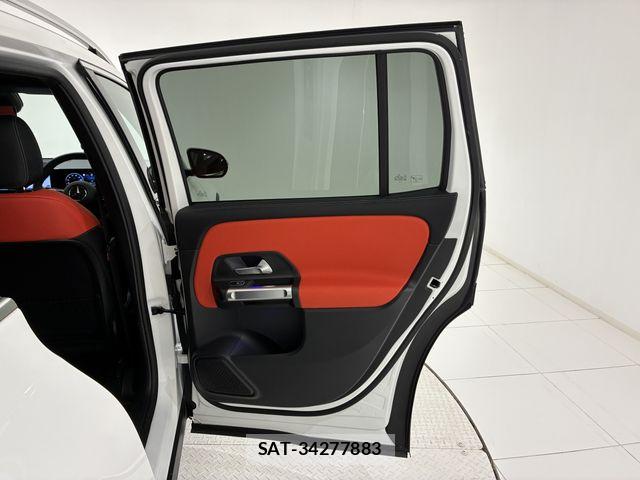 Mercedes Benz GLB-CLASS 2025-11 8208684-11