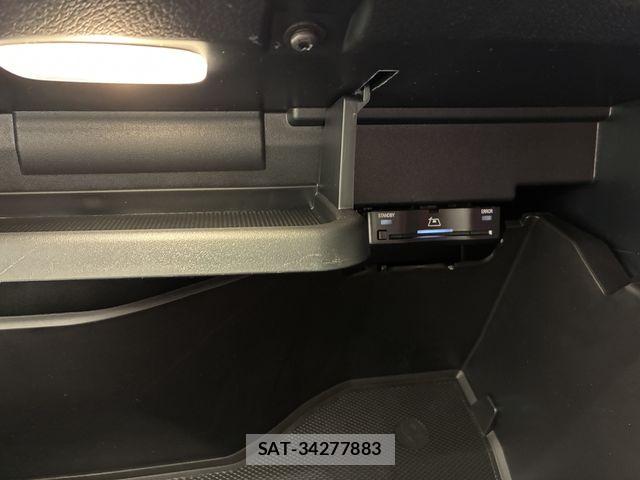 Mercedes Benz GLB-CLASS 2025-11 8208684-8