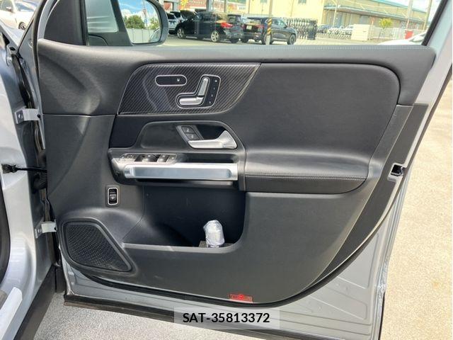 Mercedes Benz GLB-CLASS 2025-11 8627674-11