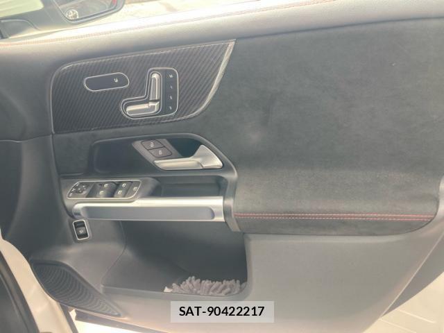 Mercedes Benz GLB-CLASS 2023-04 8880742-11