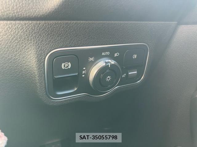 Mercedes Benz GLB-CLASS 2021-06 8880747-18