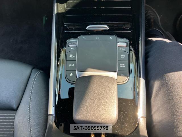 Mercedes Benz GLB-CLASS 2021-06 8880747-25