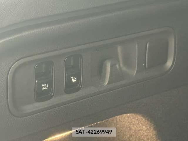 Mercedes Benz GLC-CLASS 2023-03 2350758-10