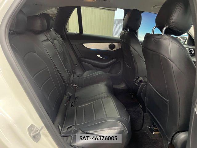 Mercedes Benz GLC-CLASS 2016-06 6526673-9