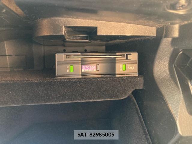 Mercedes Benz GLC-CLASS 2016-08 8100409-26