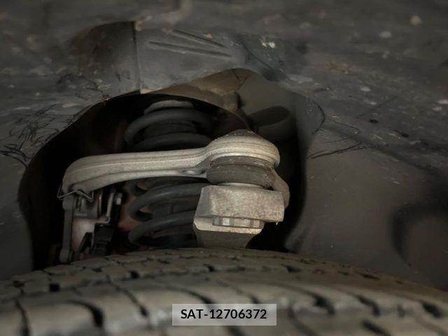 Mercedes Benz GLC-CLASS 2016-07 8781013-18