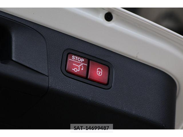 Mercedes Benz GLC-CLASS 2018-04 8830274-29