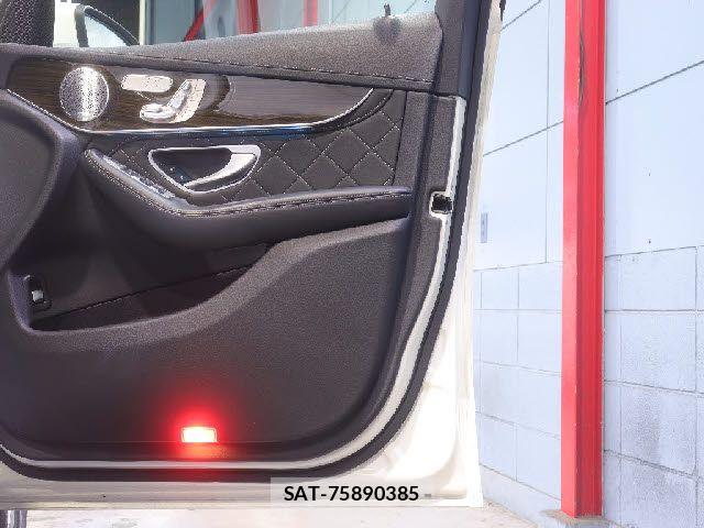 Mercedes Benz GLC-CLASS 2016-03 8830273-23