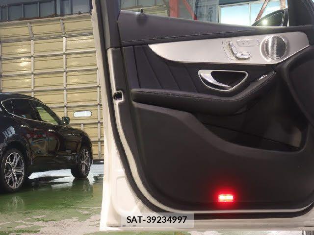 Mercedes Benz GLC-CLASS 2018-02 8830270-20