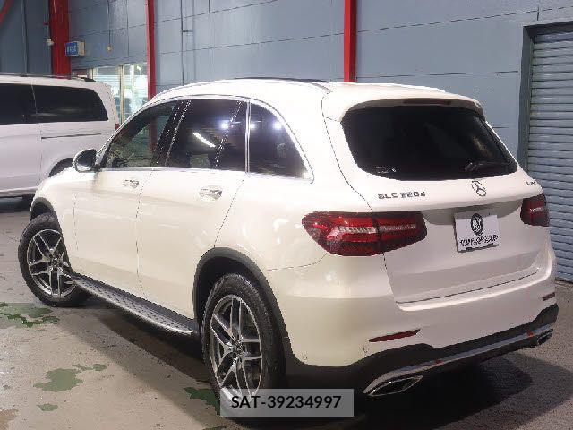 Mercedes Benz GLC-CLASS 2018-02 8830270-2
