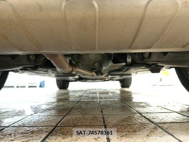 Mercedes Benz GLC-CLASS 2016-01 8880754-29