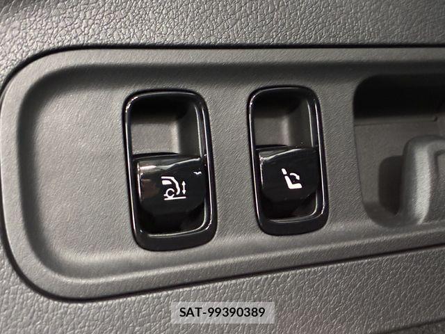 Mercedes Benz GLC-CLASS 2024-11 7618041-18
