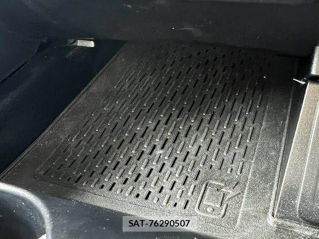 Mercedes Benz GLC-CLASS 2021-06 8871446-9