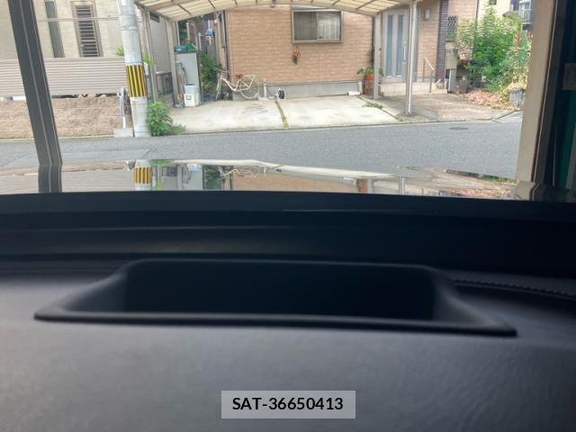 Mercedes Benz GLC-CLASS 2017-04 8880759-28