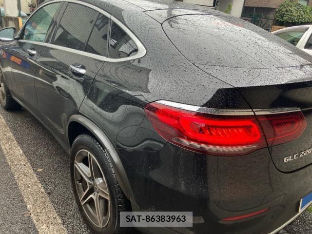 2020 Mercedes Benz GLC220d — Photo 4