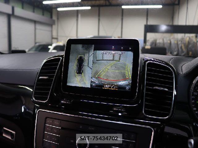 Mercedes Benz GLE-CLASS 2015-11 6012928-17