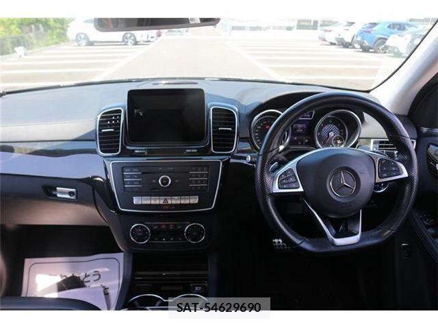Mercedes Benz GLE-CLASS 2016-06 6815921-16