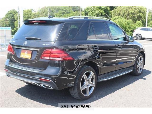 Mercedes Benz GLE-CLASS 2016-06 6815921-23