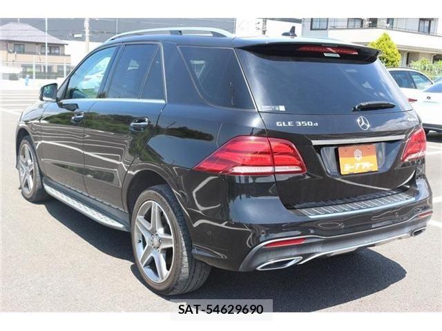 Mercedes Benz GLE-CLASS 2016-06 6815921-24
