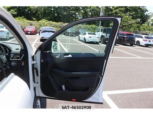 Mercedes Benz GLE-CLASS 2016-02 6908357-29