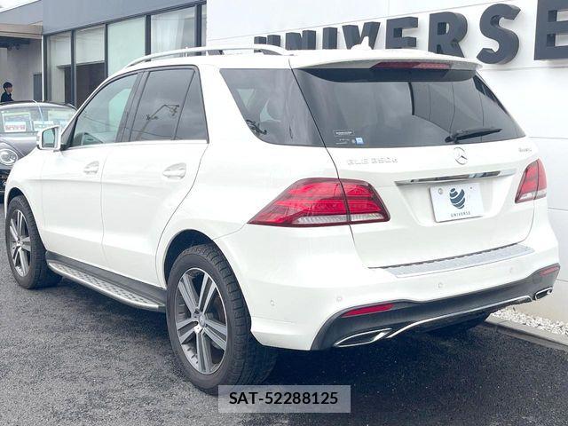 Mercedes Benz GLE-CLASS 2017-06 7618046-17