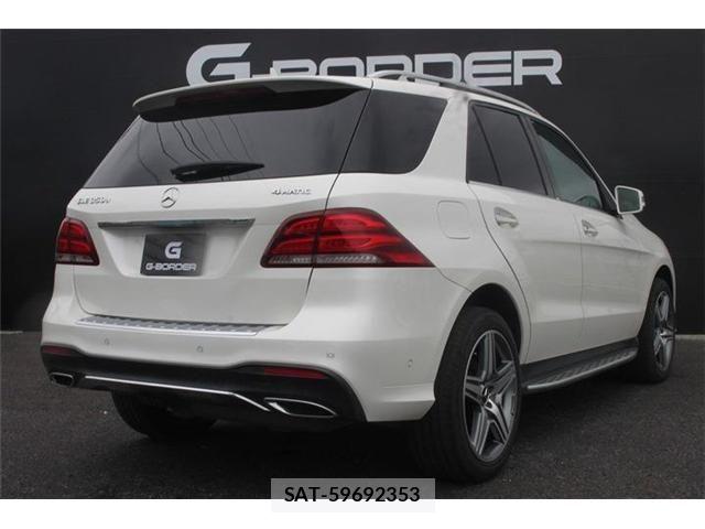 Mercedes Benz GLE-CLASS 2015-11 8131210-14