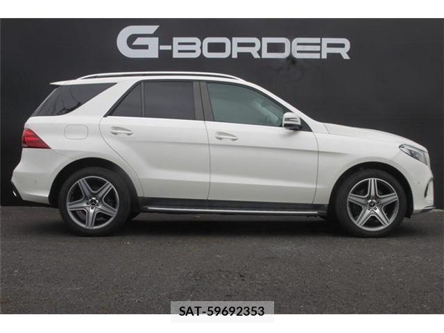 Mercedes Benz GLE-CLASS 2015-11 8131210-15