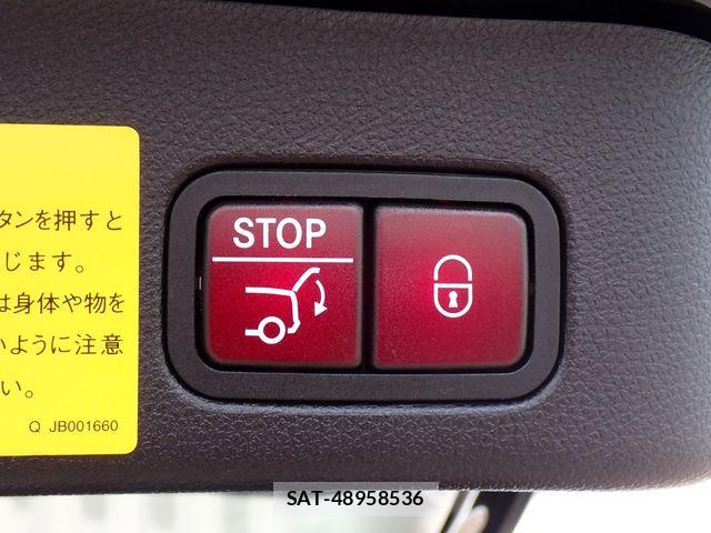 Mercedes Benz GLE-CLASS 2017-07 8743923-29