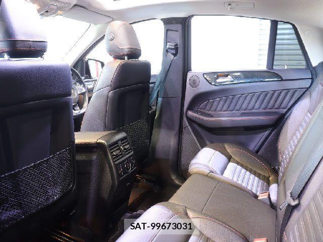 Mercedes Benz GLE-CLASS 2016-08 4371761-29