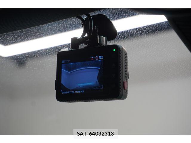 Mercedes Benz GLE-CLASS 2023-12 8245914-26