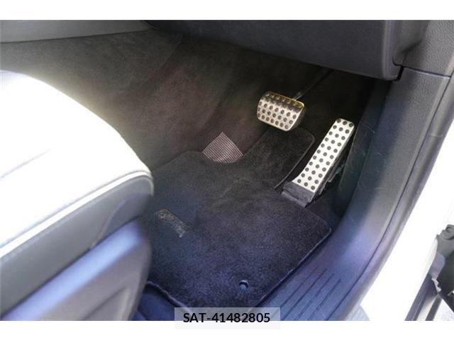Mercedes Benz GLE-CLASS 2019-07 8883903-29