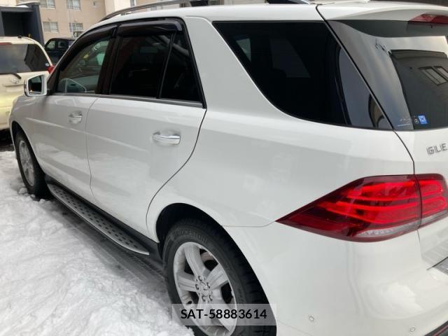 Mercedes Benz GLE-CLASS 2016-01 3066645-6