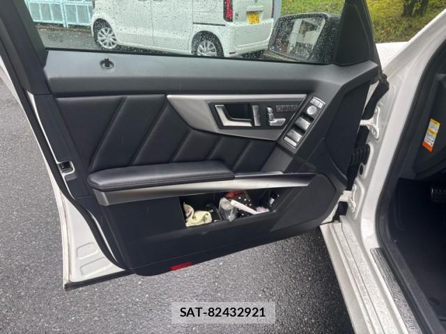 Mercedes Benz GLK-CLASS 2012-12 7618054-11